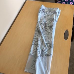 Yoga pants/ leggings